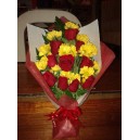 Bunga handbouquet mawar  kuning di solo
